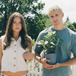 SIBLING DUO ORA DEBUT WITH R&B-INFUSED INDIE POP ON ‘BAD DAY’